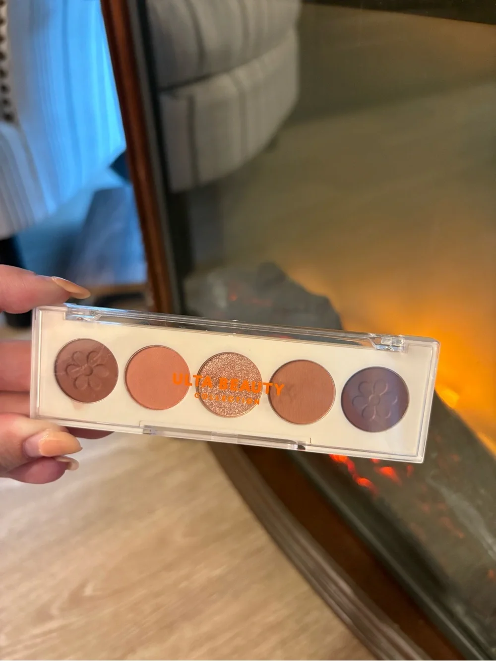 Ulta Beauty Peach & Brown Matte and Shimmer Eyeshadow Mini Palette